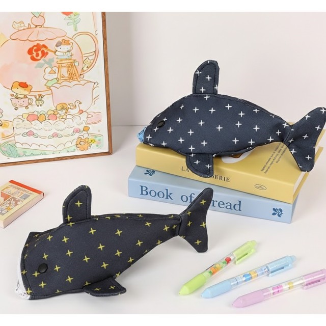 太犯規啦!!🦈超能裝 軟萌鯊魚多功能筆袋【缺色隨機】